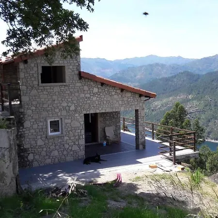 Casa Da Raposeira Hébergement de vacances *